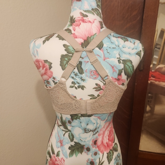 Wacoal Unlined Halo Lace Bra size 36G - Picture 2 of 3